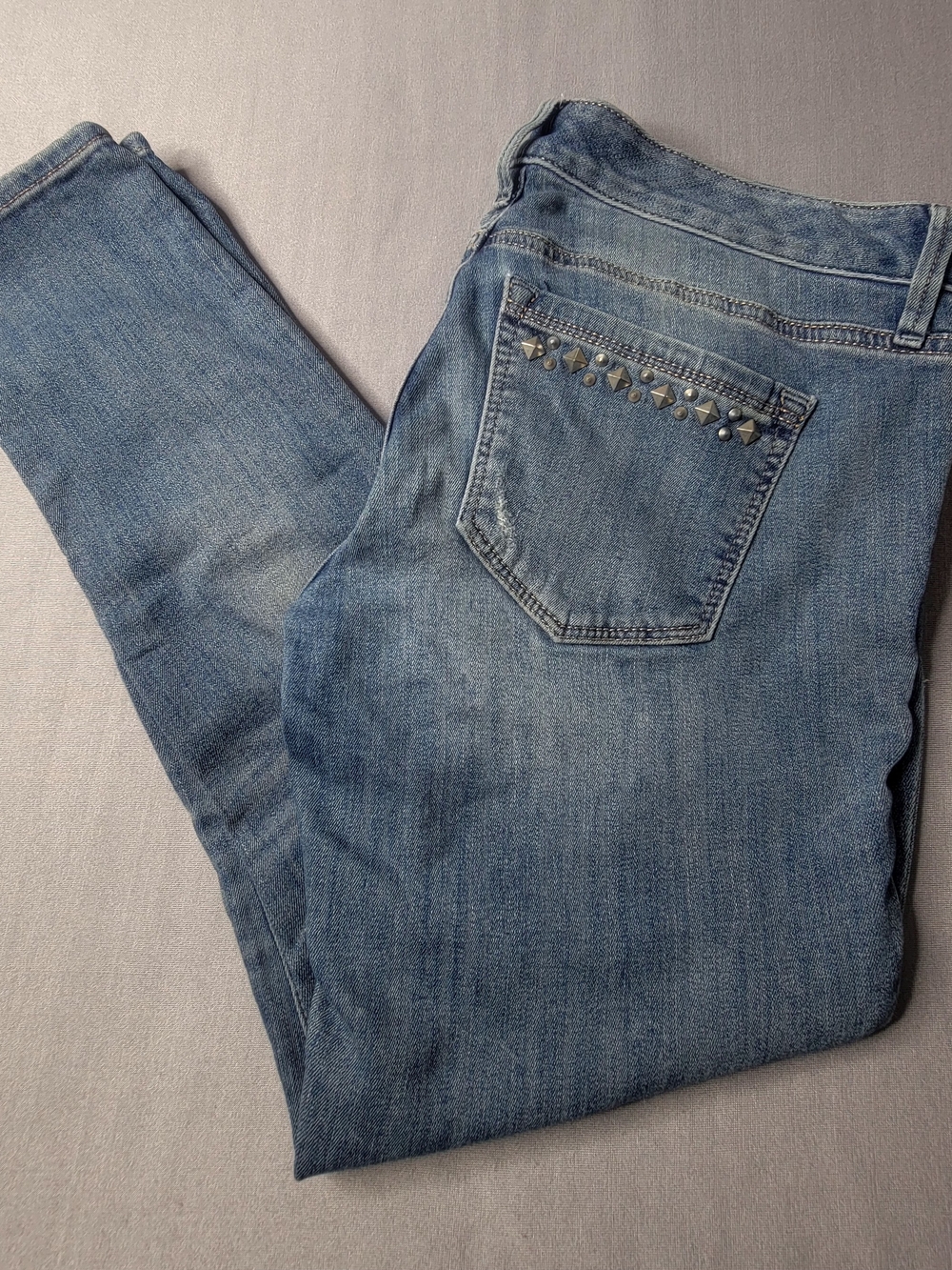 Express Jeans Women’s Blue Studded Pocket Jeans Size 6